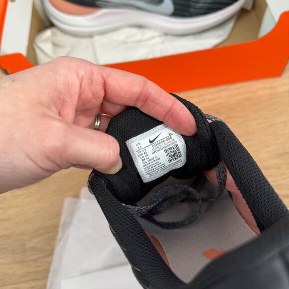 Nike Womens Winflo 9 Road Running Shoes Size 11 Black Peach Pink Active Athletic - Picture 11 of 16